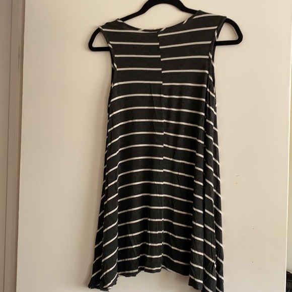 Summer dress. Very free. - Picture 4 of 4